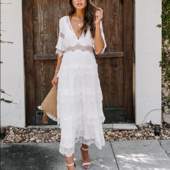 Vici Dresses & Skirts - Vici Lace Tiered Midi Dress
